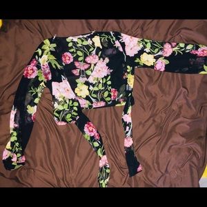 Long sleeve crop top